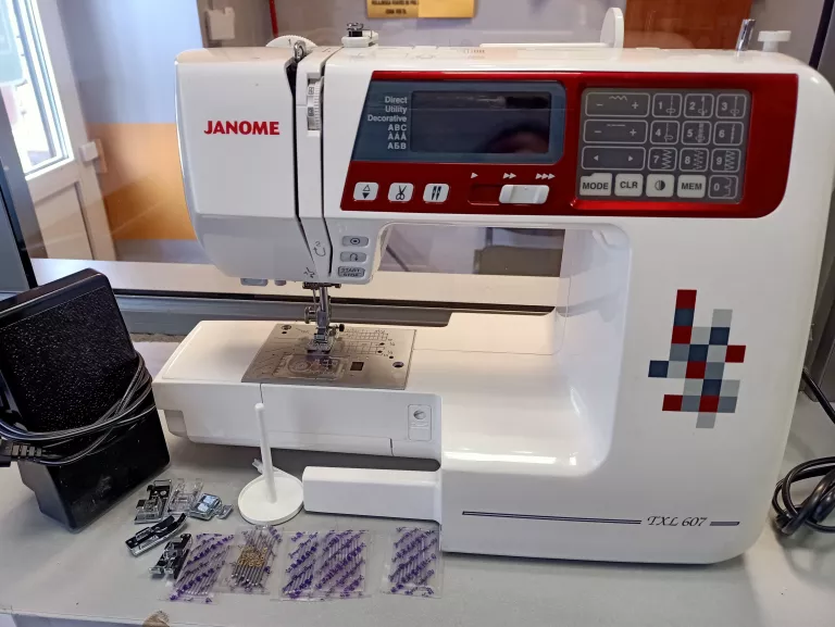 MASZYNA DO SZYCIA JANOME TXL 607