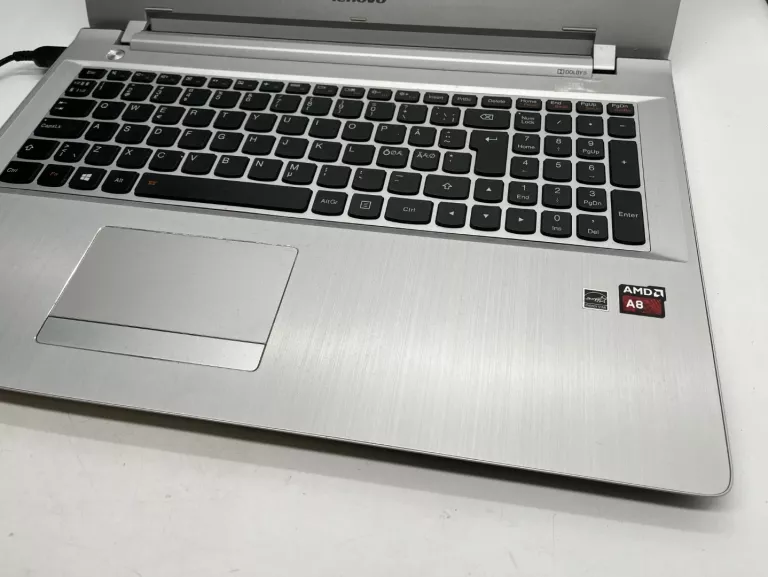 LAPTOP LENOVO IDEAPAD 500 AMD A8-8600P RADEON R6 8GB RAM 1TB DYSK HDD