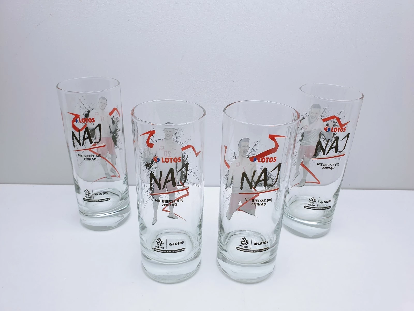 zestaw-szklanek-lotos-z-pilkarzami-4szt-szerokosc
