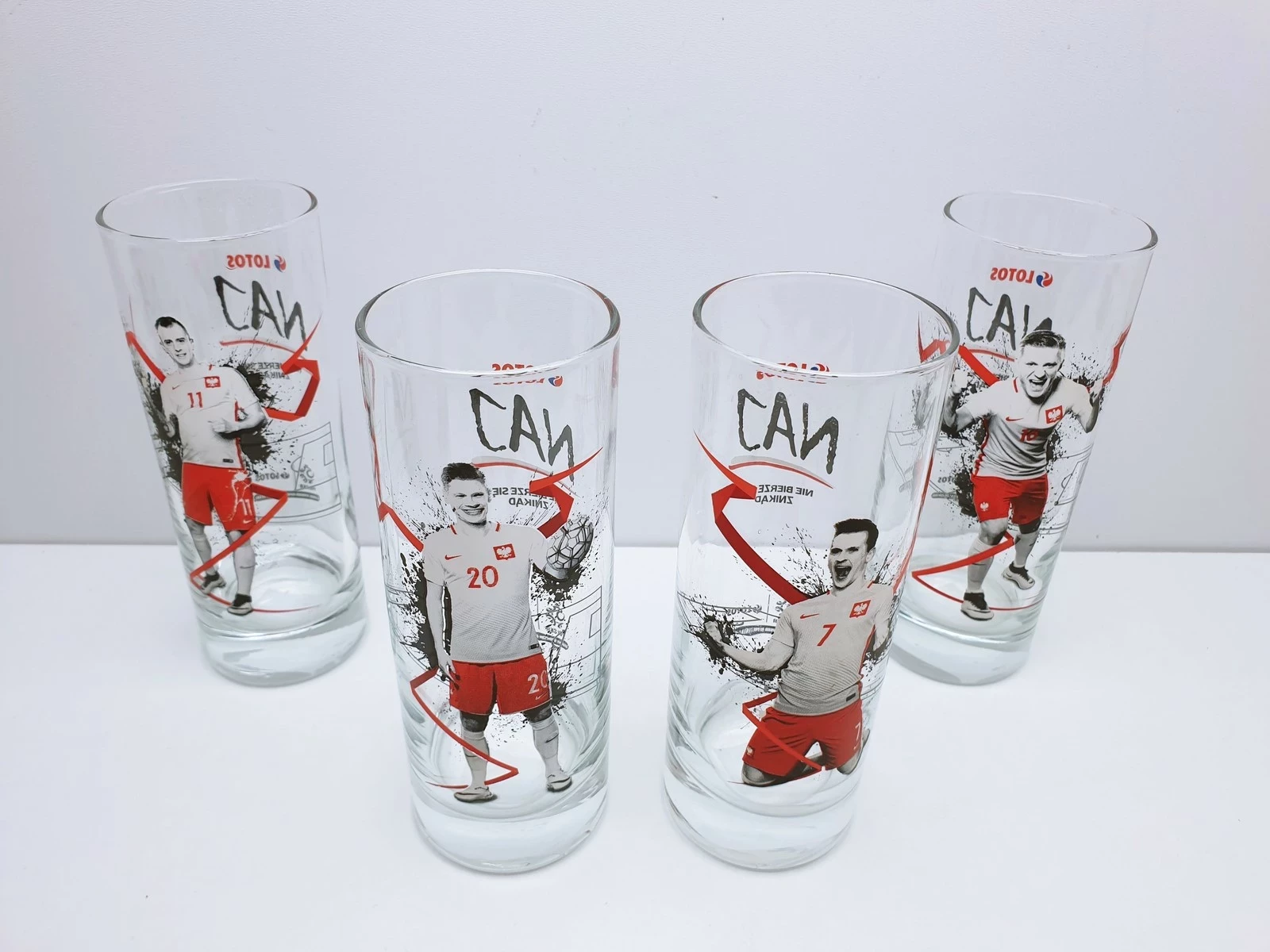 zestaw-szklanek-lotos-z-pilkarzami-4szt-stan-11323-2