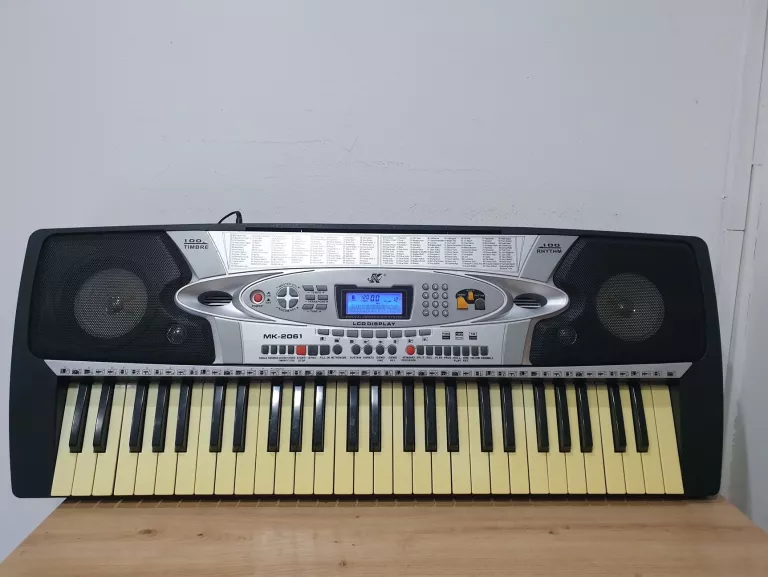 KEYBOARD MK-2061 + MIKROFON, ZASILACZ, KSIĄŻKA CHWYTY DO NAUKI GRY