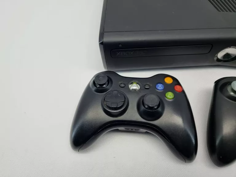 KONSOLA XBOX 360 320GB DWA PADY GRY