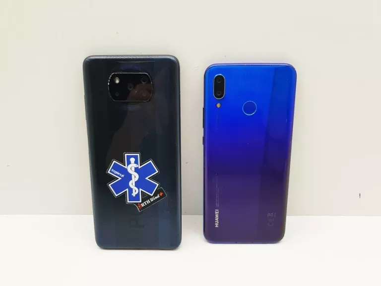 TELEFON POCO X3 NFC 6/64GB + HUAWEI NOVA 3 PAR-LX1