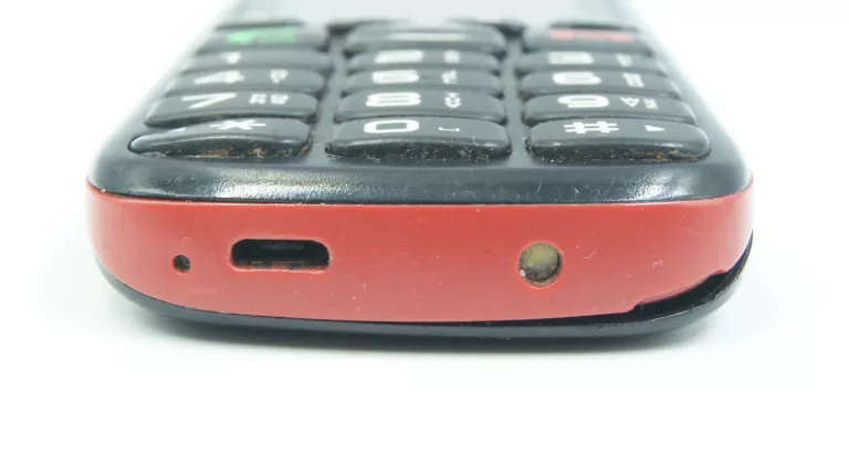 TELEFON MAXCOM MM428BB