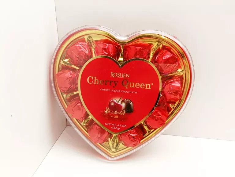BOMBONIERKA ROSHEN CHERRY QUEEN 122G