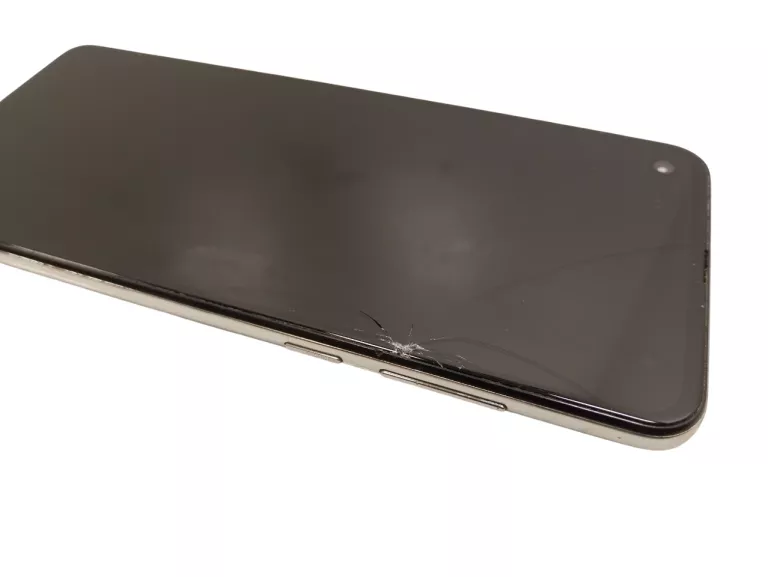 TELEFON MOTOROLA ONE ACTION USZKODZONY