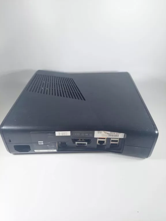 KONSOLA MICROSOFT XBOX 360 SLIM