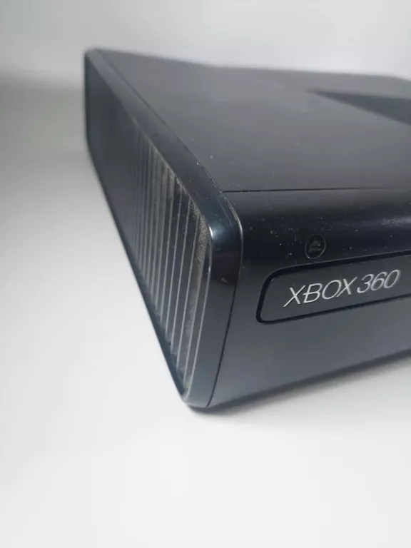 KONSOLA MICROSOFT XBOX 360 SLIM