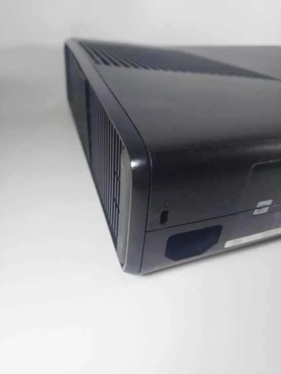 KONSOLA MICROSOFT XBOX 360 SLIM