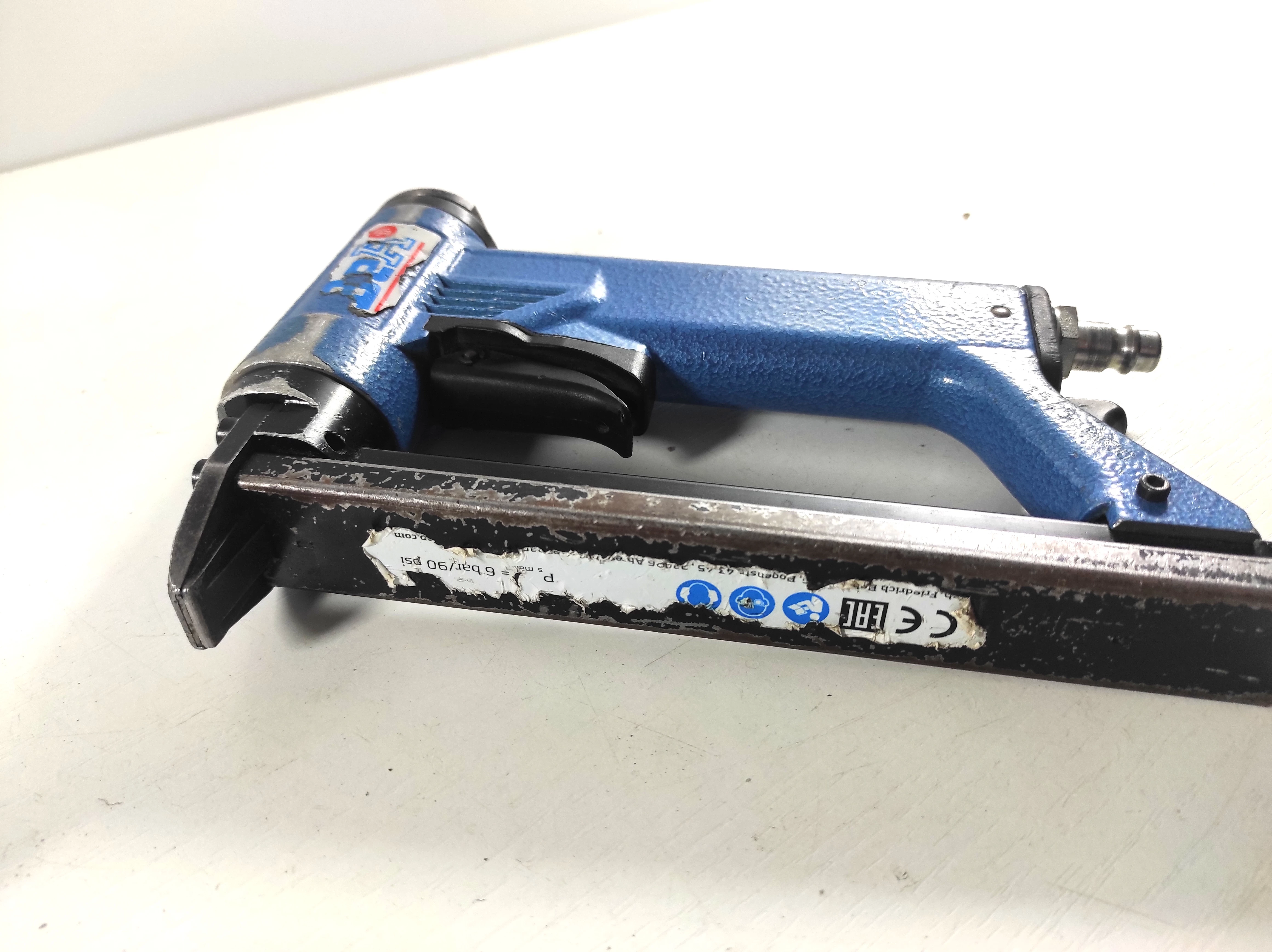 zszywacz-pistolet-tapicerski-pneumatyczny-bea-38016-400-minimalna-dlugosc-zszywek-4