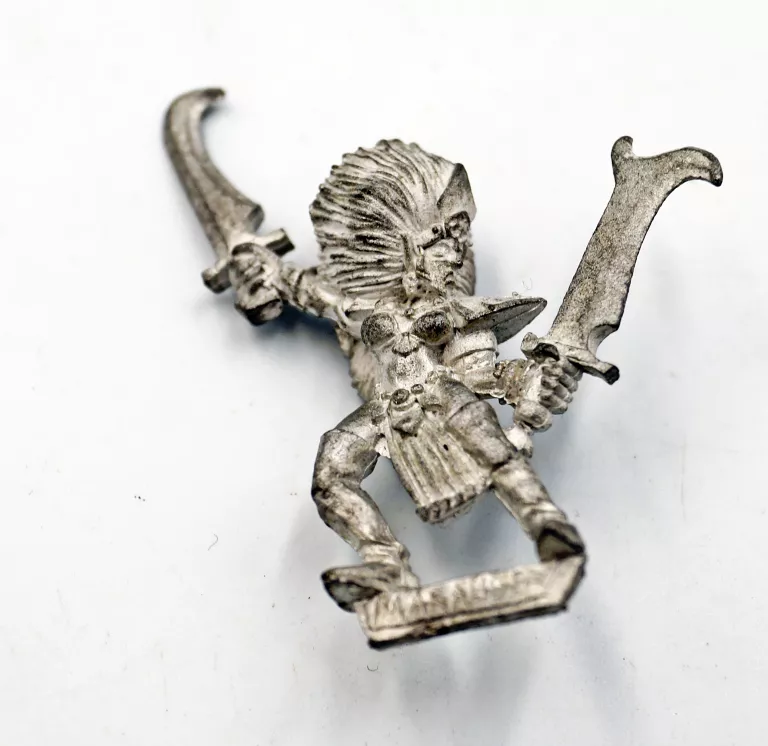 FIGRUKA DARK ELF WITCH 1 CYTADELA MARUDER ARMY WARHAMMER FANTASY METAL