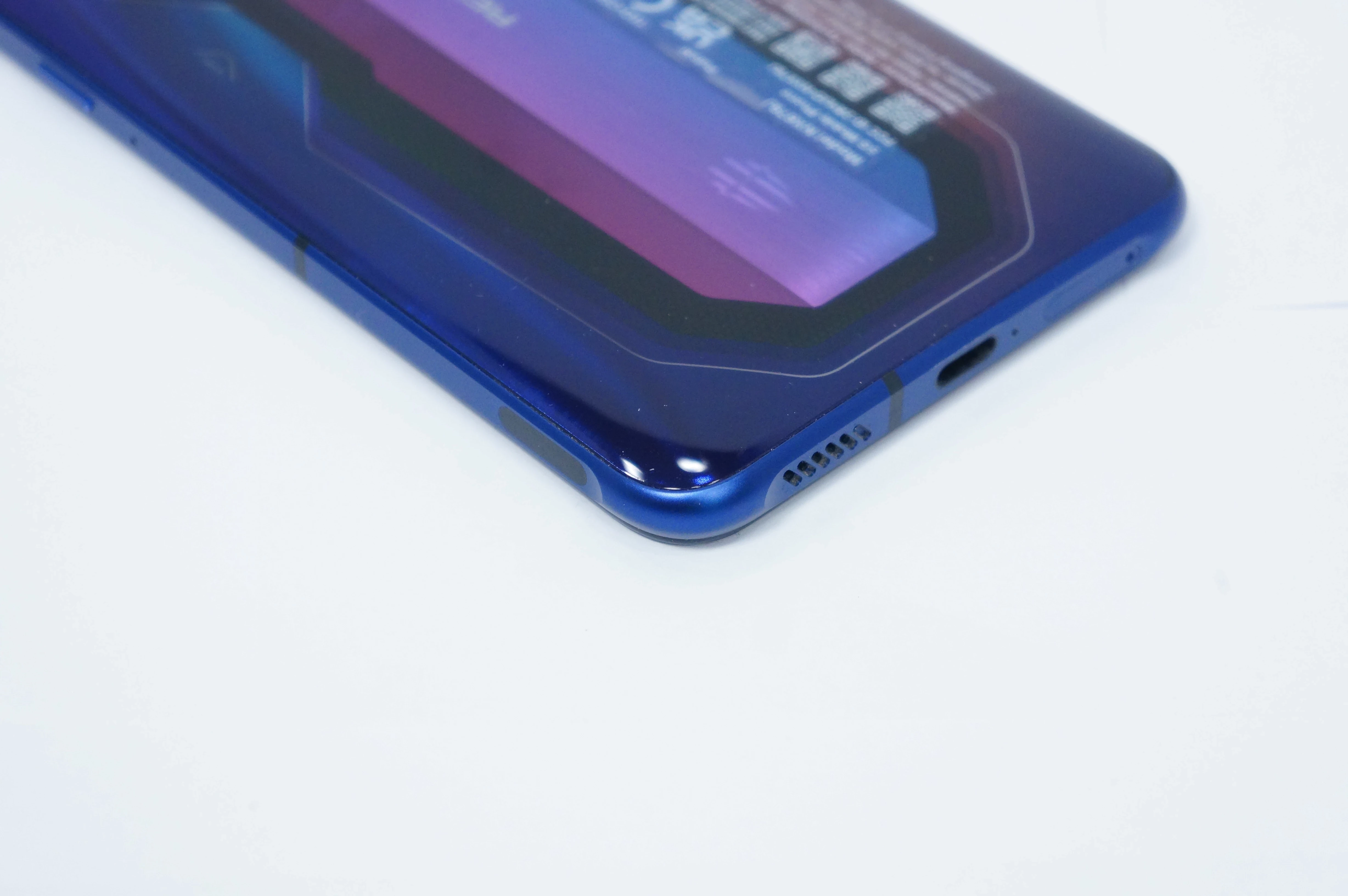 nubia-red-magic-7-nx679j-potezny-smartfon-gamingowy-16256gb-pojemnosc-akumulatora-4500