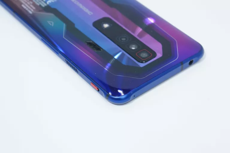 nubia-red-magic-7-nx679j-potezny-smartfon-gamingowy-16256gb-pamiec-ram-202865-214109