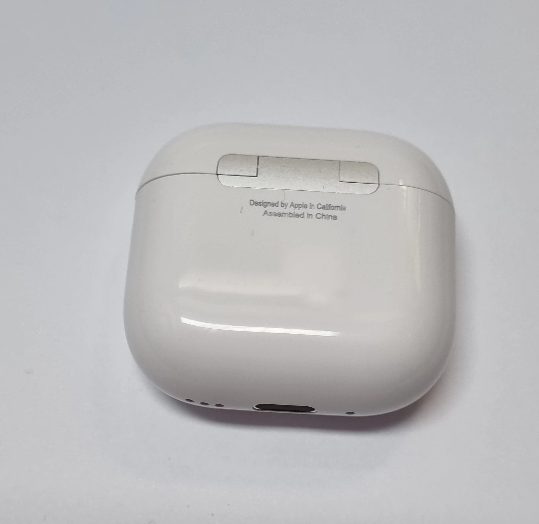 sluchawki-douszne-apple-airpods-4-anc-kolor-dominujacy-129357-2