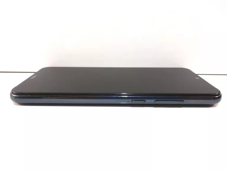 SMARTFON XIAOMI REDMI NOTE 8T 4 GB / 64 GB