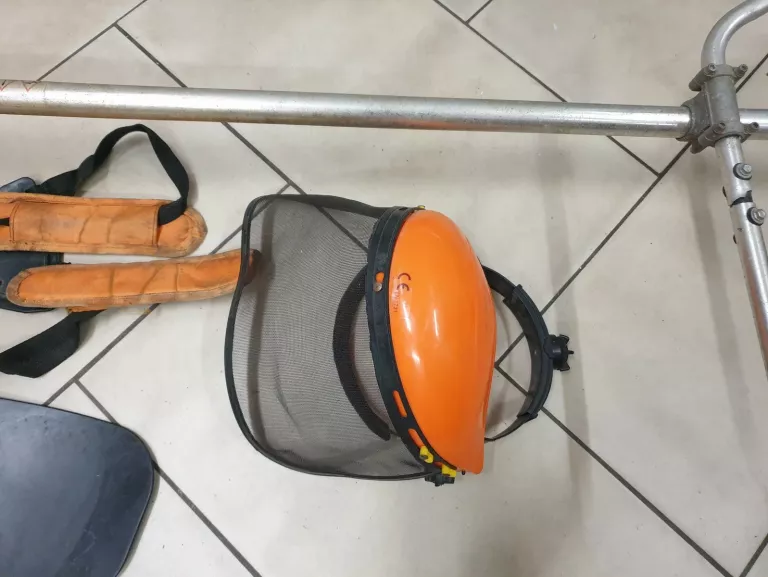 PODKASZARKA DEMON RQ580 + PRZYŁBICA I SZELKI