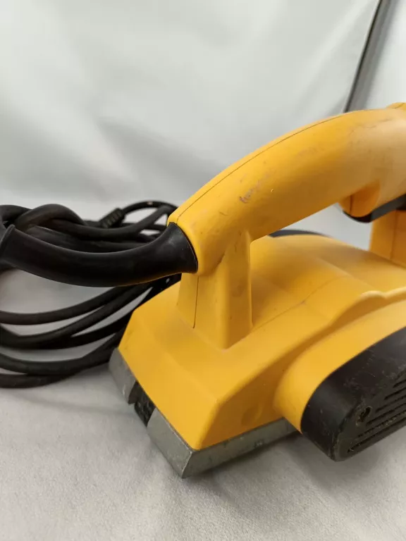 DW677 STRUG ELEKTRYCZNY DEWALT