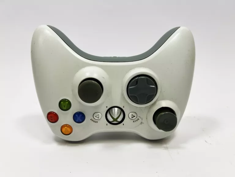 KONSOLA XBOX 360 SLIM 250 GB + KINECT I GRA