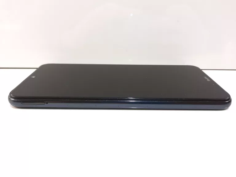 SMARTFON XIAOMI REDMI NOTE 8T 4 GB / 64 GB