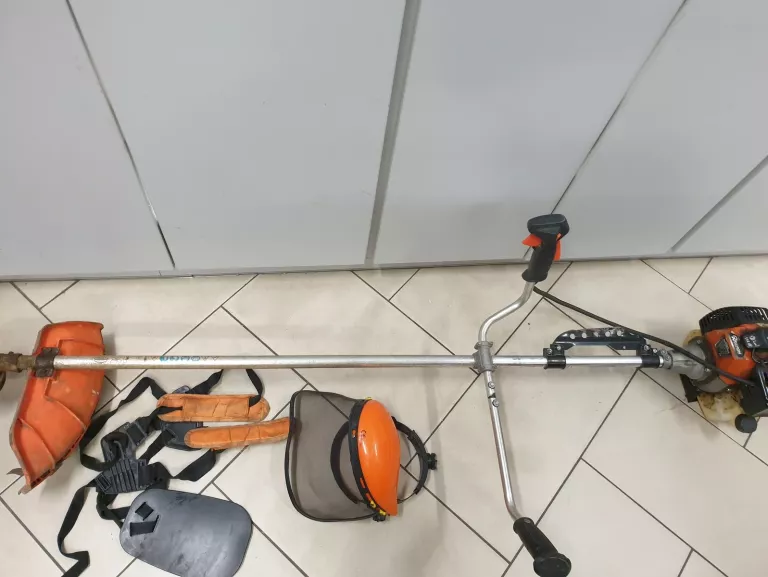 PODKASZARKA DEMON RQ580 + PRZYŁBICA I SZELKI