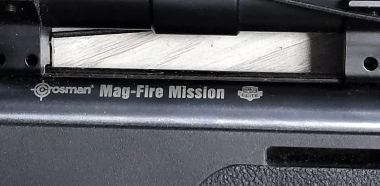 WIATRÓWKA CROSMAN MAG-FIRE MISSION NITRO PISTON ELITE 4,5 MM Z LUNETĄ 4X32