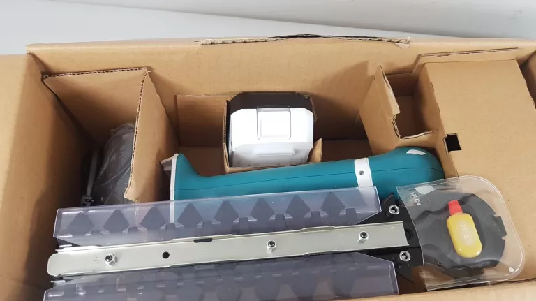NOŻYCE OGRODOWE DO ŻYWOPŁOTU 26CM MAKITA UM110DWYX 18V G 1X 1,5AH