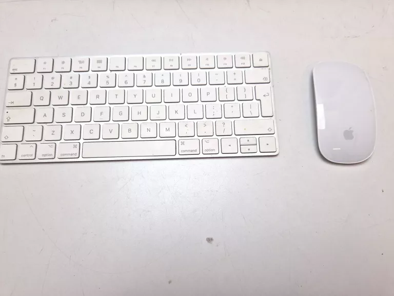 KOMPUTER APPLE IMAC 21,5 8/256 GB, 2017, A1418