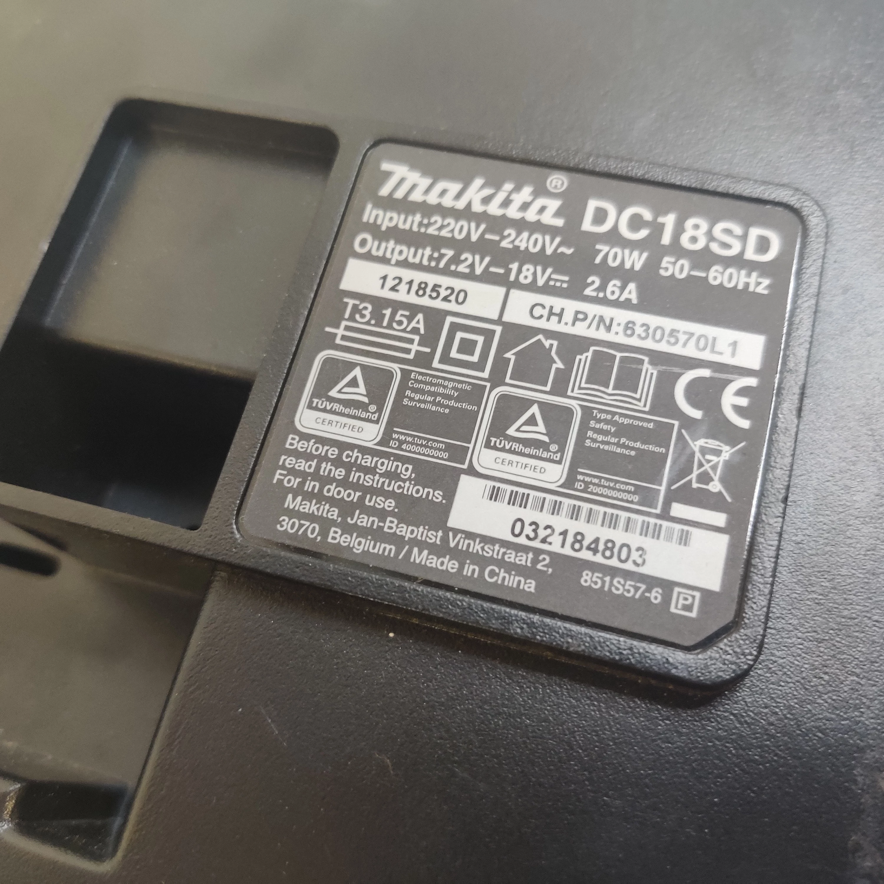ladowarka-makita-dc18sd-kod-producenta-dc18sd