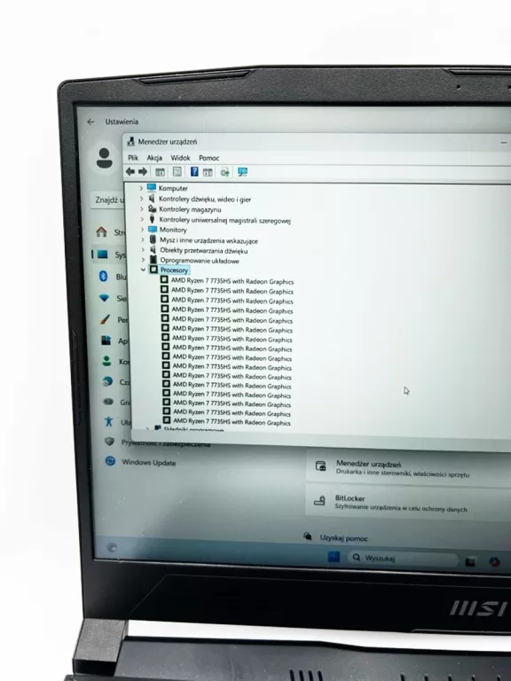 LAPTOP MSI BRAVO 15 C7VF RTX4060 + ŁADOWARKA/RYZEN 7/1000 GB/16 GB RAM