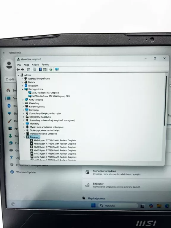 LAPTOP MSI BRAVO 15 C7VF RTX4060 + ŁADOWARKA/RYZEN 7/1000 GB/16 GB RAM