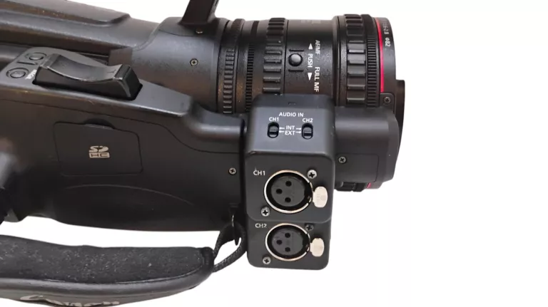 KAMERA CYFROWA CANON XF305E W KOMPLETNYM ZESTAWIE OKAZJA!