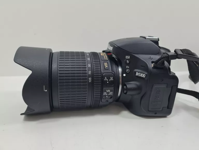 LUSTRZANKA NIKON D5100 + NIKKOR 18-105 MM + FUTERAŁ JAK NOWY !!!