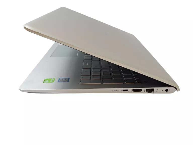LAPTOP HP PAVILION 15,6'' I7-7500U 12GB RAM 1TB HDD GEFORCE 940MX