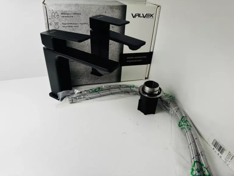 BATERIA UMYWALKOWA VALVEX HARRIS CZARNA