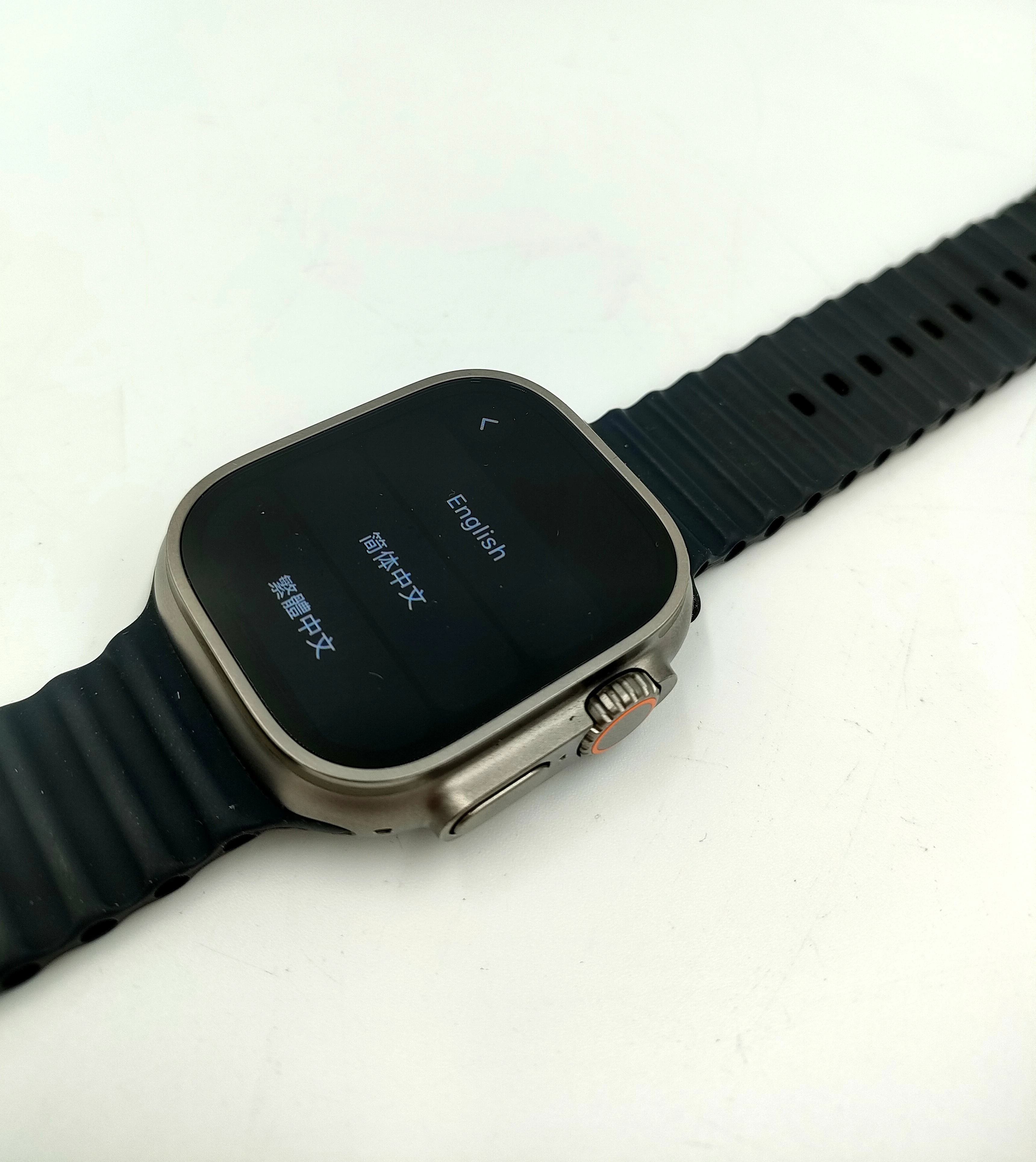 applewatch-ultra-49-mm-titanium-opis-stan-11323-2