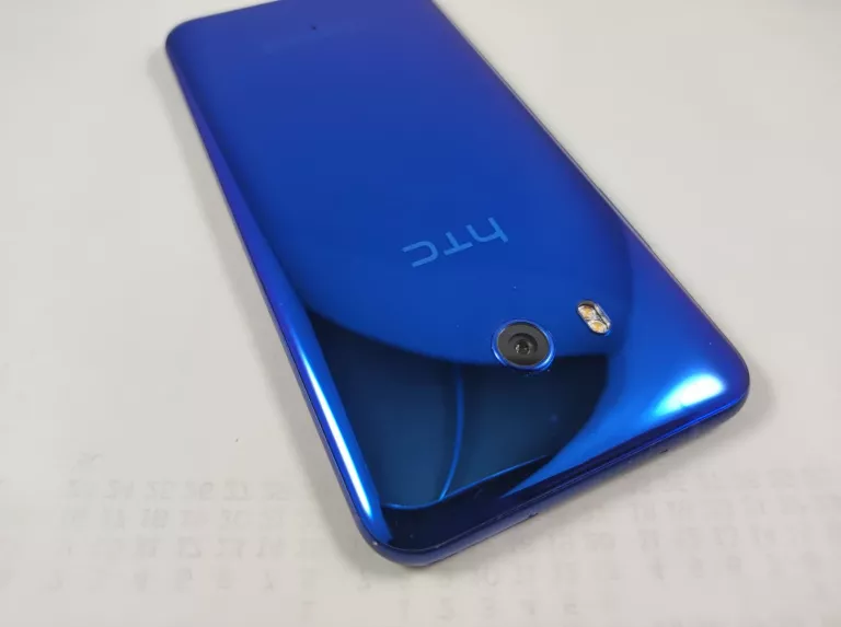 HTC U11 4/64GB