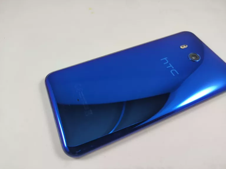 HTC U11 4/64GB