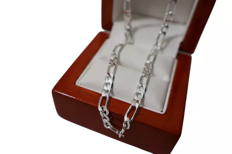 sliczny-srebrny-lancuszek-wzor-figaro-material-15835-4