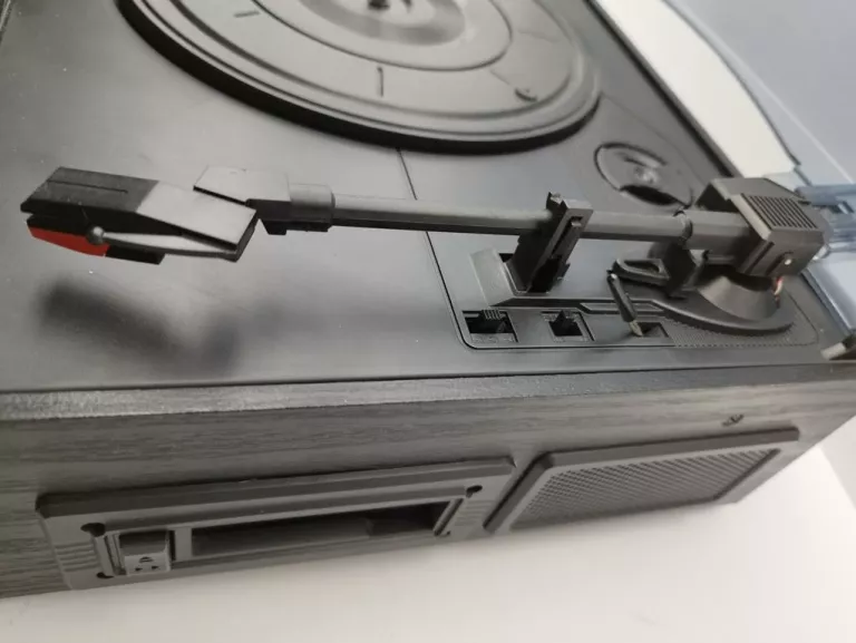 GRAMOFON I ODTWARZACZ KASET Z FUNKCJĄ DIGITALIZACJI MEDION LIFE MD43713