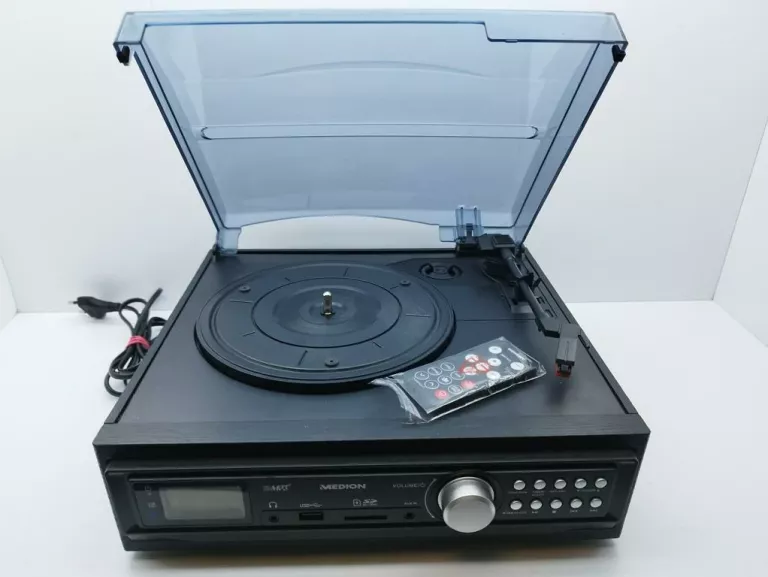 GRAMOFON I ODTWARZACZ KASET Z FUNKCJĄ DIGITALIZACJI MEDION LIFE MD43713