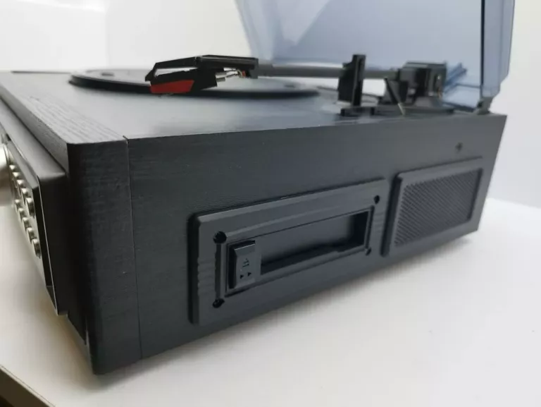 GRAMOFON I ODTWARZACZ KASET Z FUNKCJĄ DIGITALIZACJI MEDION LIFE MD43713