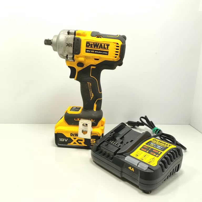 KLUCZ UDAROWY DEWALT DCF 892 AKU ŁAD WALIZKA