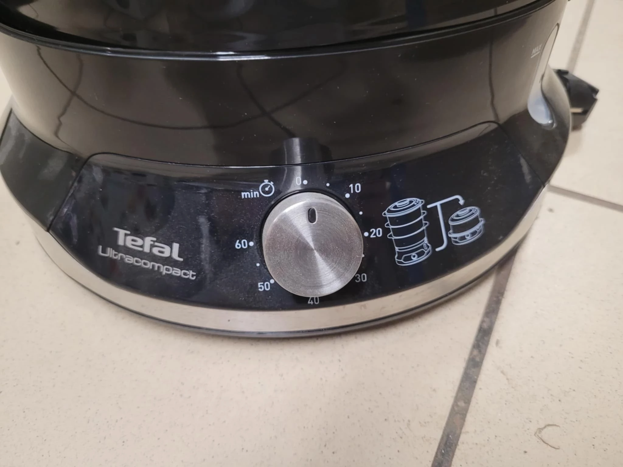 parowar-tefal-ultracompact-800w-kolor-dominujacy-129357-3