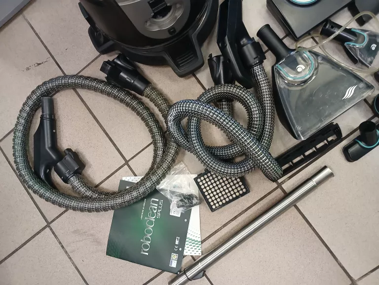 ODKURZACZ PIORĄCY WODNY ROBOCLEAN SPLUS 114L AURA ZESTAW AKCESORIÓW
