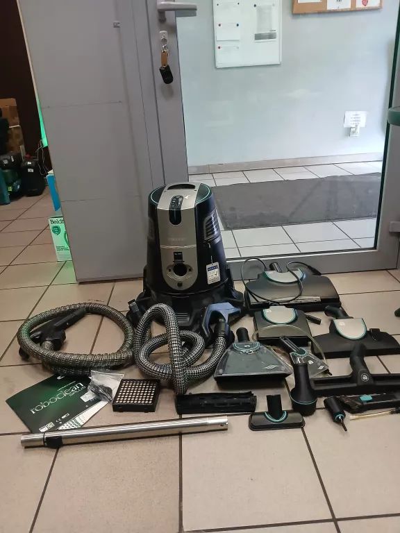 ODKURZACZ PIORĄCY WODNY ROBOCLEAN SPLUS 114L AURA ZESTAW AKCESORIÓW