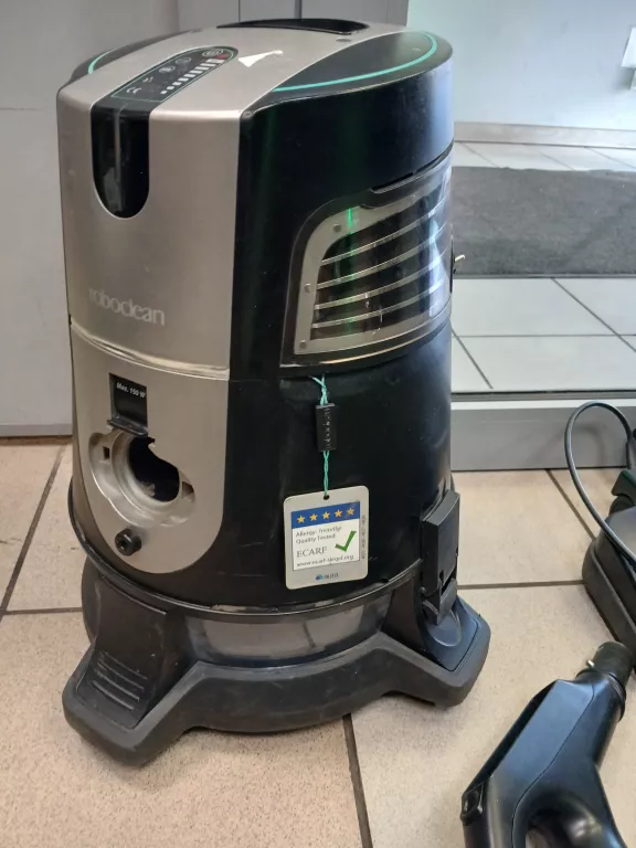 ODKURZACZ PIORĄCY WODNY ROBOCLEAN SPLUS 114L AURA ZESTAW AKCESORIÓW