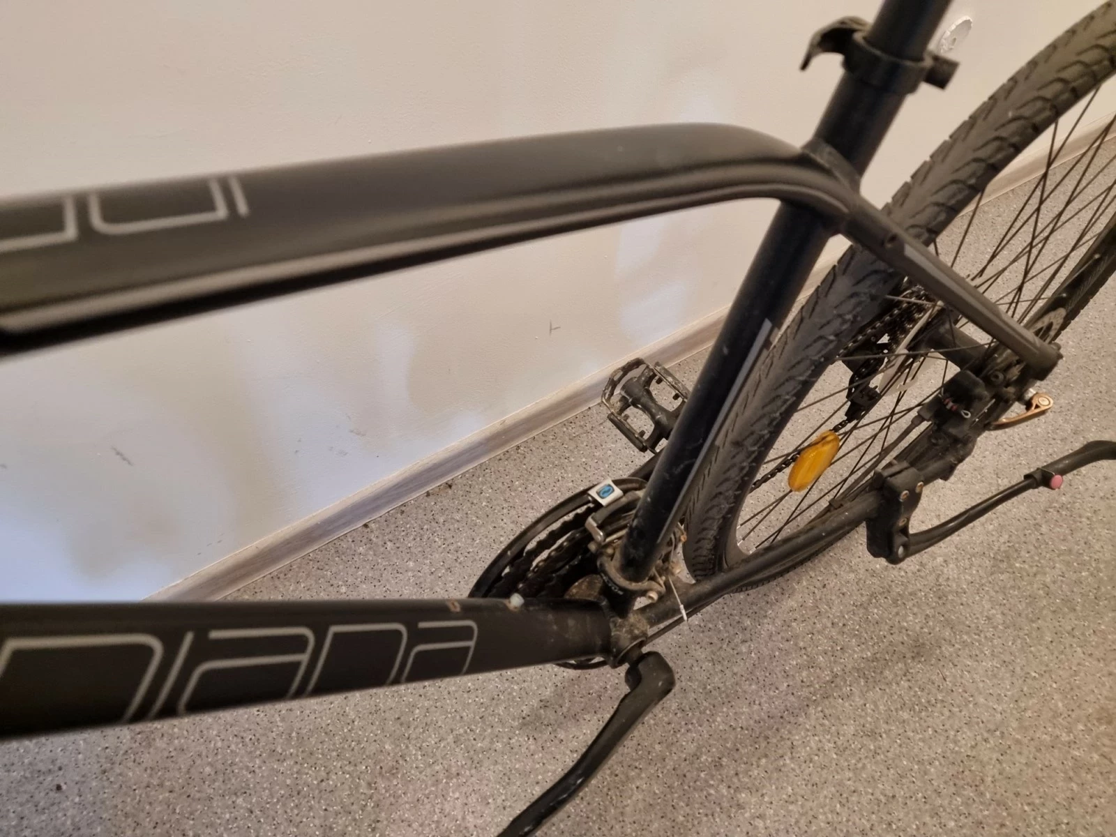 rower-crossowy-indiana-x-cross-40-28-m19-material-ramy-179-1