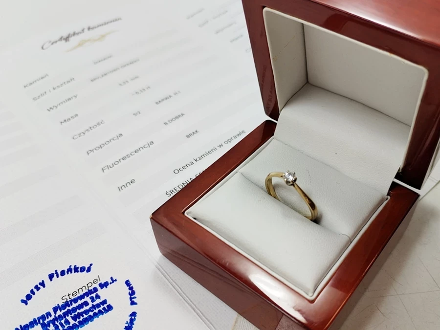 zloty-pierscionek-z-diamentem-585-152g-12r-grojecka-79-warszawa