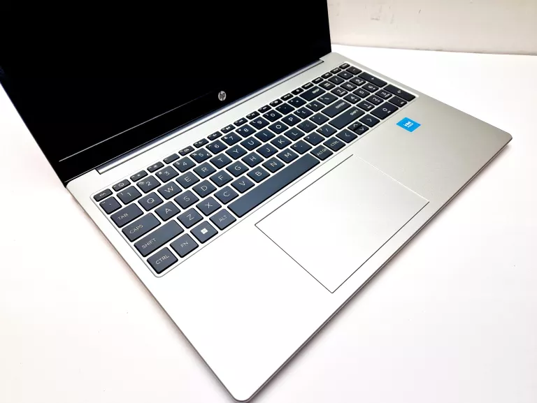 LAPTOP HP 250 G10 INTEL N 512GB SSD 8GB RAM KOMPLET