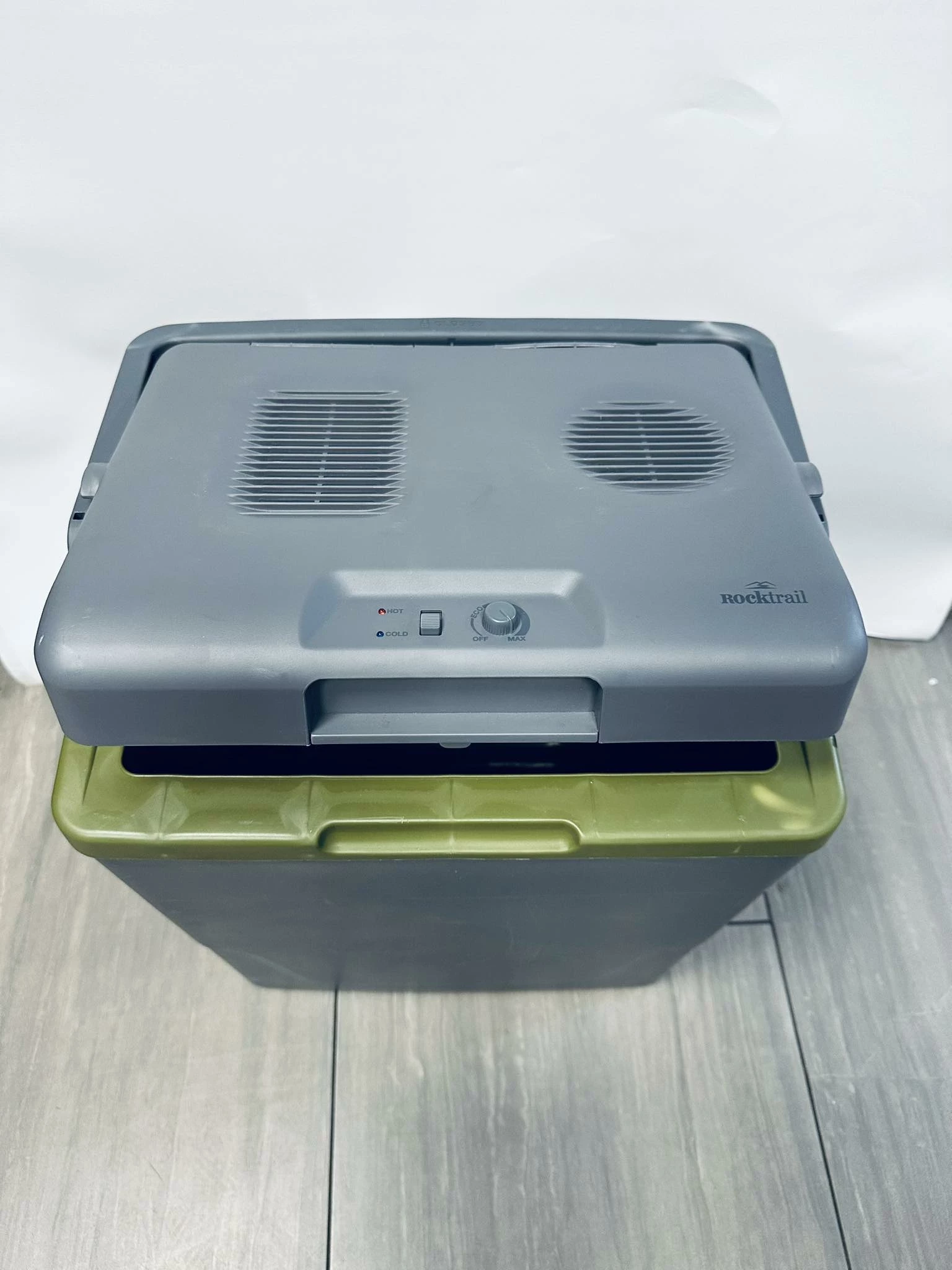 lodowka-turystyczna-rocktrail-29l-230v-i-12v189-ean-gtin-4335633025165